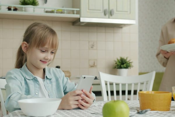 The September Screen Time Reset: A Realistic Plan for Managing Devices Once School Starts
